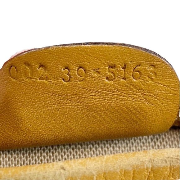 Vintage Gucci Tan Canvas Shoulder Bag - 14" x 16" x 3” - Picture 3 of 10